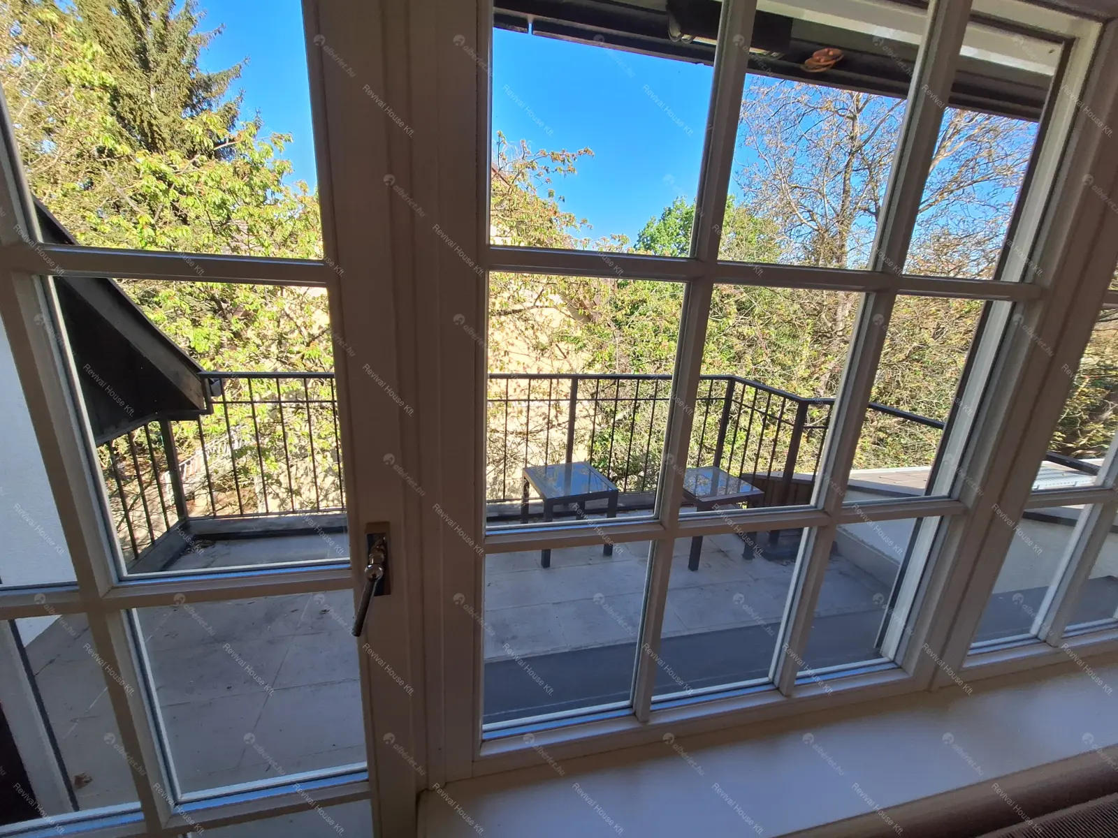 Kiadó albérlet 1166000 Ft/hó áron: Budapest, II. kerület  Tárnok utca. Mérete: 260 nm, 4 szobás | Alberlet.hu - 6707040