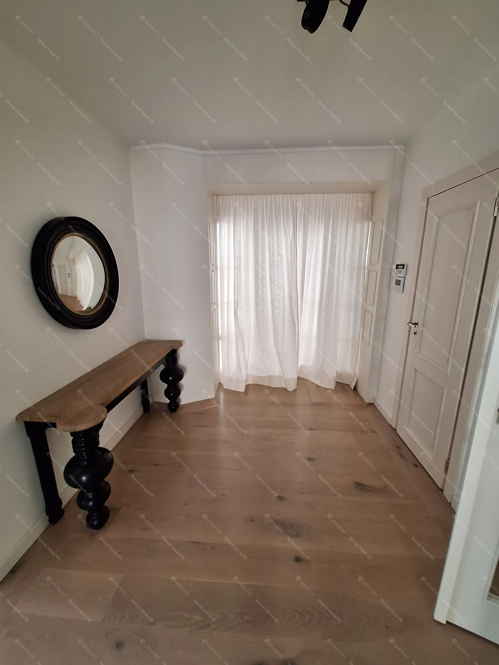 Kiadó albérlet 1166000 Ft/hó áron: Budapest, II. kerület  Tárnok utca. Mérete: 260 nm, 4 szobás | Alberlet.hu - 6707042