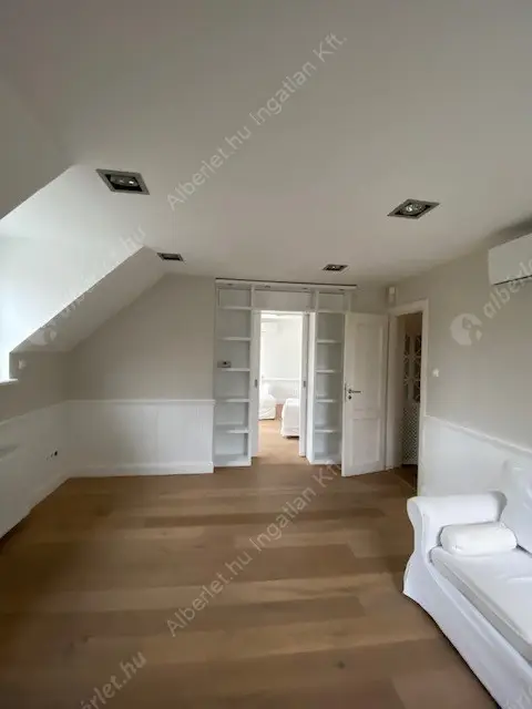 Kiadó albérlet 1092000 Ft/hó áron: Budapest, II. kerület  Tárnok utca. Mérete: 260 nm, 4 szobás | Alberlet.hu - 6512931