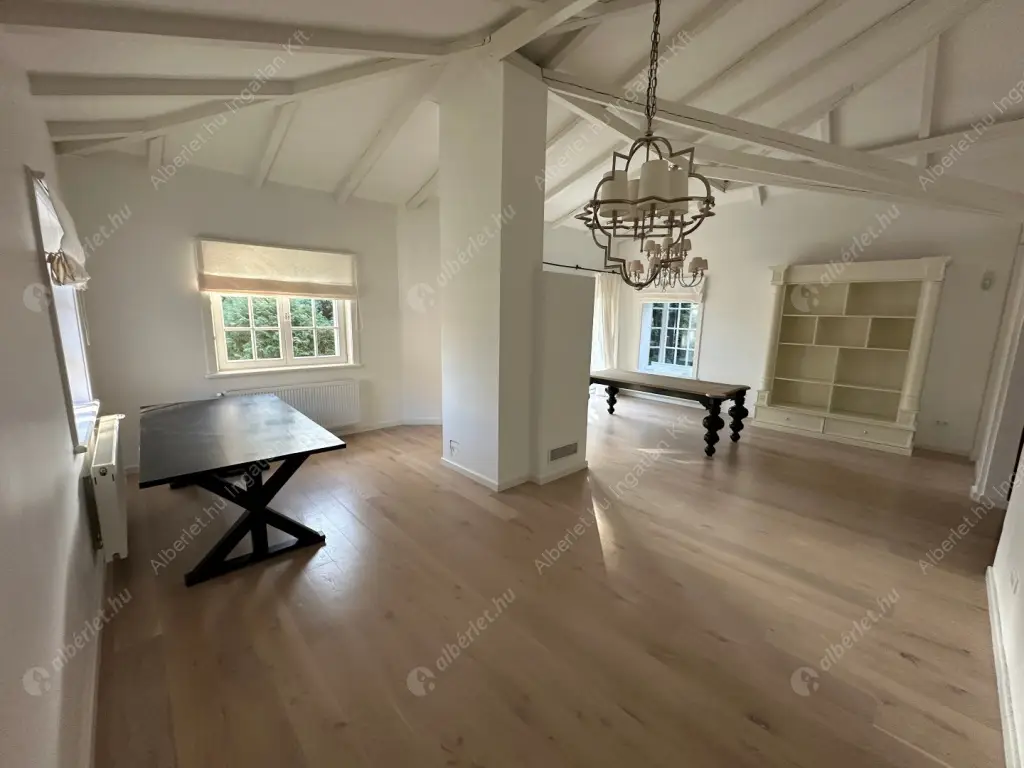 Kiadó albérlet 1154000 Ft/hó áron: Budapest, II. kerület  Tárnok utca. Mérete: 260 nm, 4 szobás | Alberlet.hu - 6578754