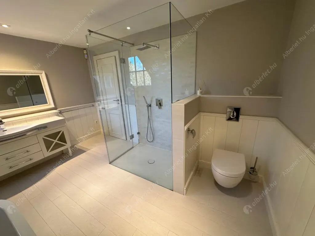 Kiadó albérlet 1154000 Ft/hó áron: Budapest, II. kerület  Tárnok utca. Mérete: 260 nm, 4 szobás | Alberlet.hu - 6578768