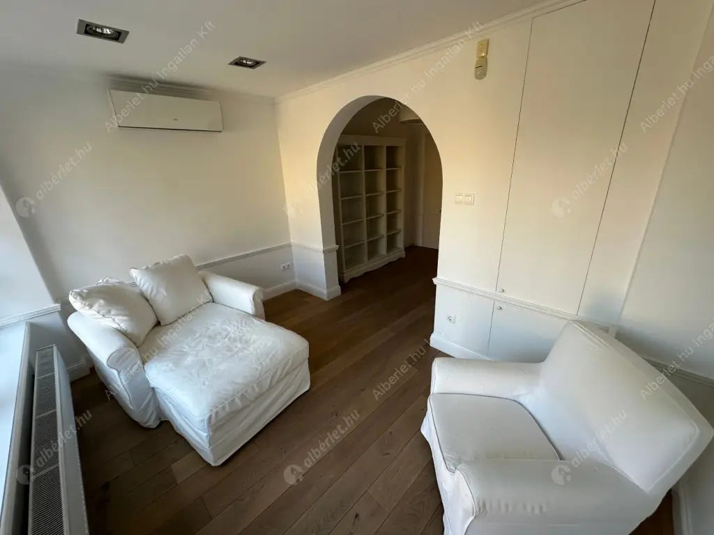 Kiadó albérlet 1154000 Ft/hó áron: Budapest, II. kerület  Tárnok utca. Mérete: 260 nm, 4 szobás | Alberlet.hu - 6578772