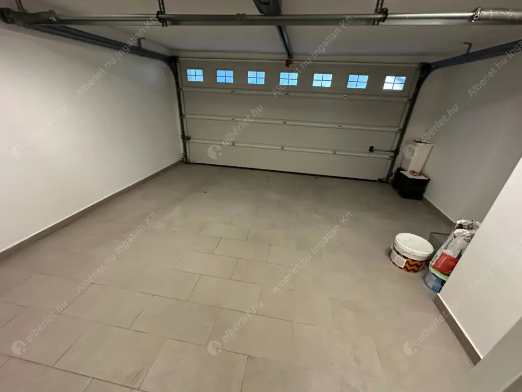 Kiadó albérlet 1154000 Ft/hó áron: Budapest, II. kerület  Tárnok utca. Mérete: 260 nm, 4 szobás | Alberlet.hu - 6578779