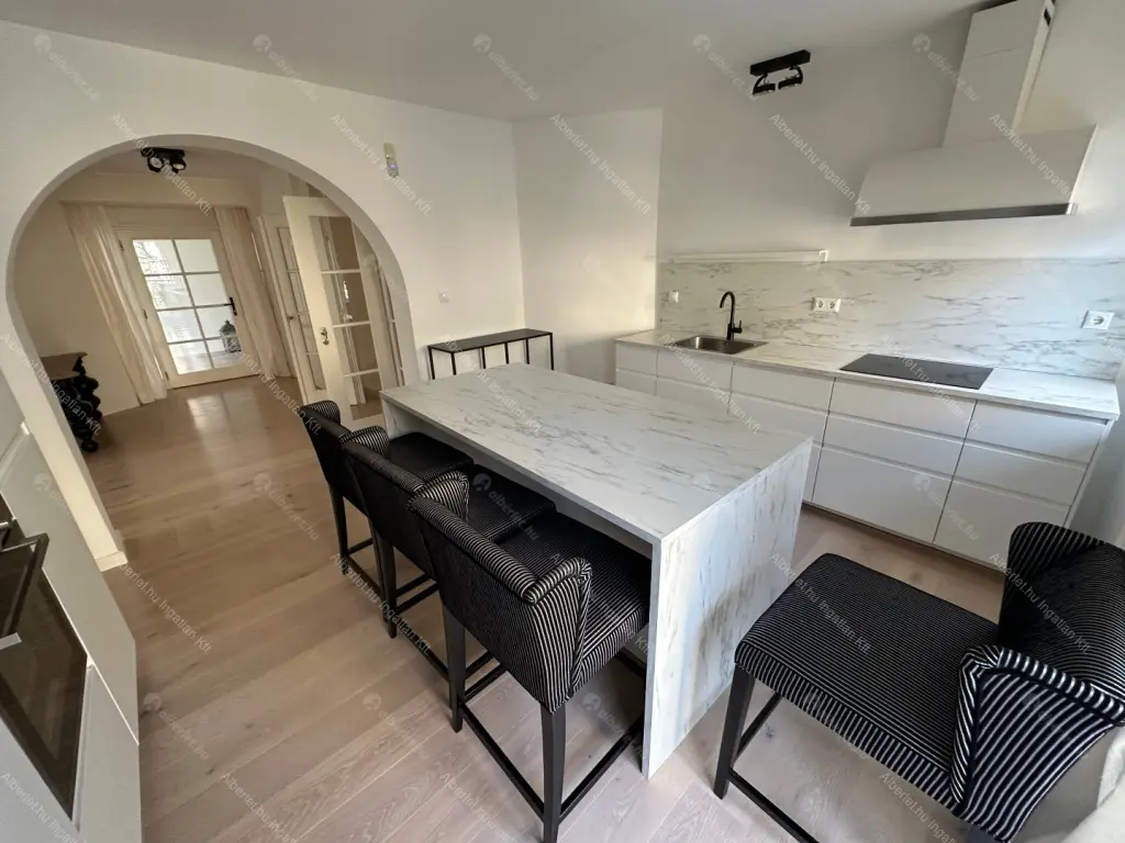 Kiadó albérlet 1151000 Ft/hó áron: Budapest, II. kerület  Tárnok utca. Mérete: 260 nm, 4 szobás | Alberlet.hu - 6681969