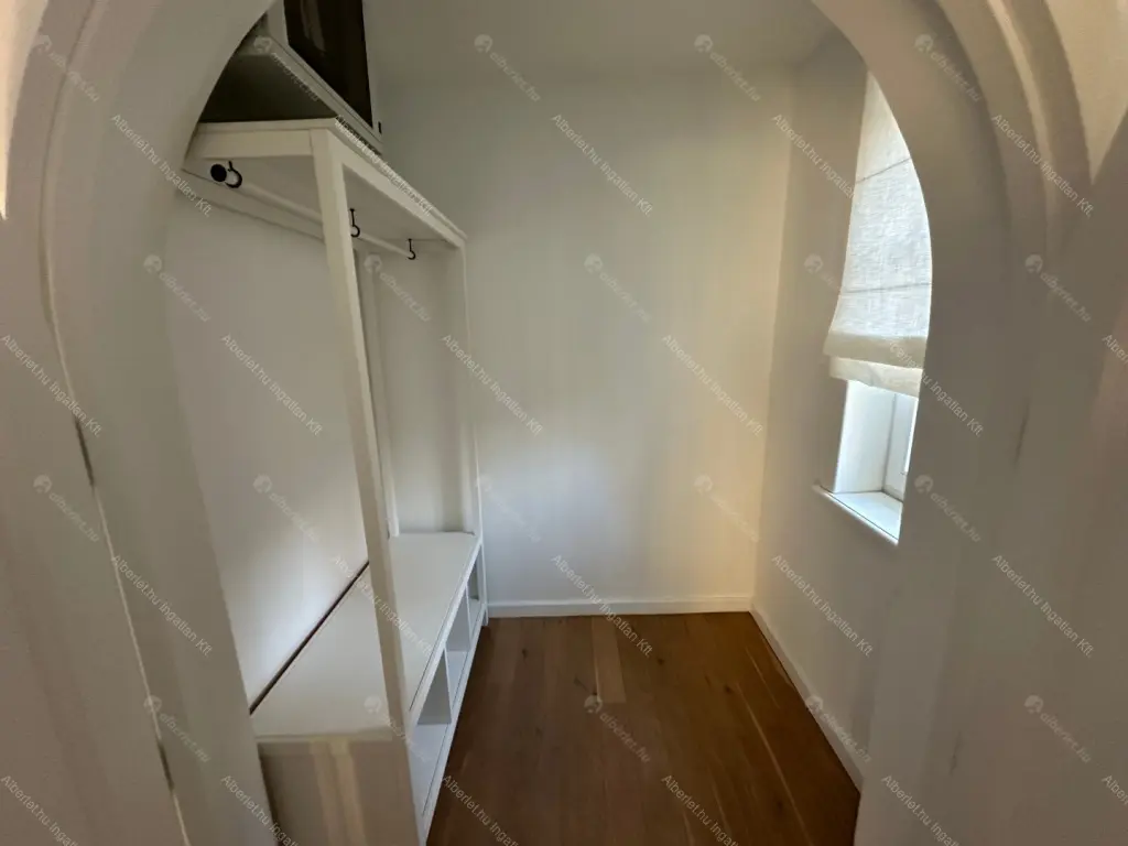 Kiadó albérlet 1151000 Ft/hó áron: Budapest, II. kerület  Tárnok utca. Mérete: 260 nm, 4 szobás | Alberlet.hu - 6681973