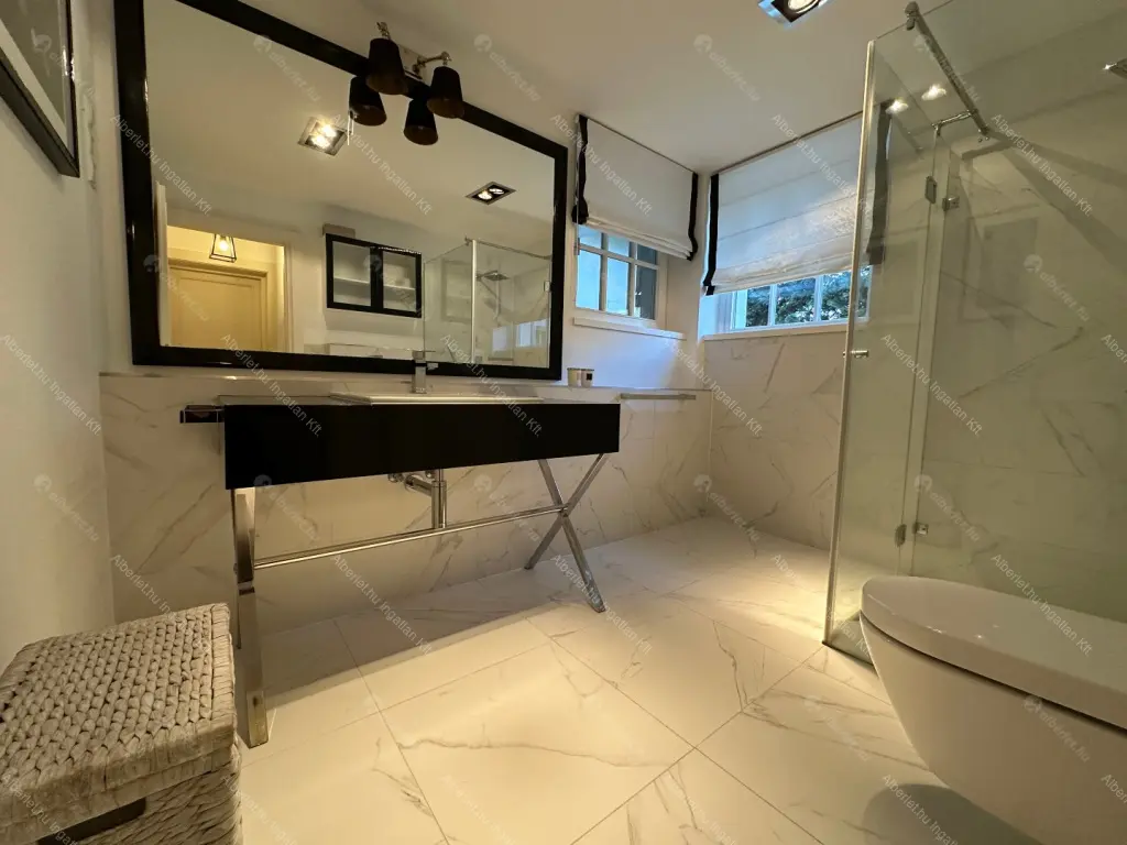 Kiadó albérlet 1151000 Ft/hó áron: Budapest, II. kerület  Tárnok utca. Mérete: 260 nm, 4 szobás | Alberlet.hu - 6681974