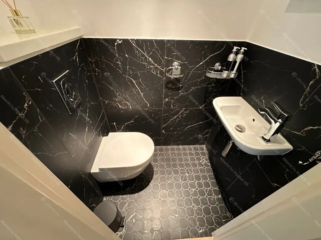 Kiadó albérlet 1151000 Ft/hó áron: Budapest, II. kerület  Tárnok utca. Mérete: 260 nm, 4 szobás | Alberlet.hu - 6681985