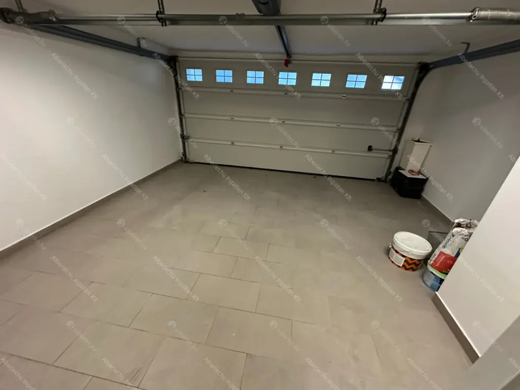 Kiadó albérlet 1151000 Ft/hó áron: Budapest, II. kerület  Tárnok utca. Mérete: 260 nm, 4 szobás | Alberlet.hu - 6681988