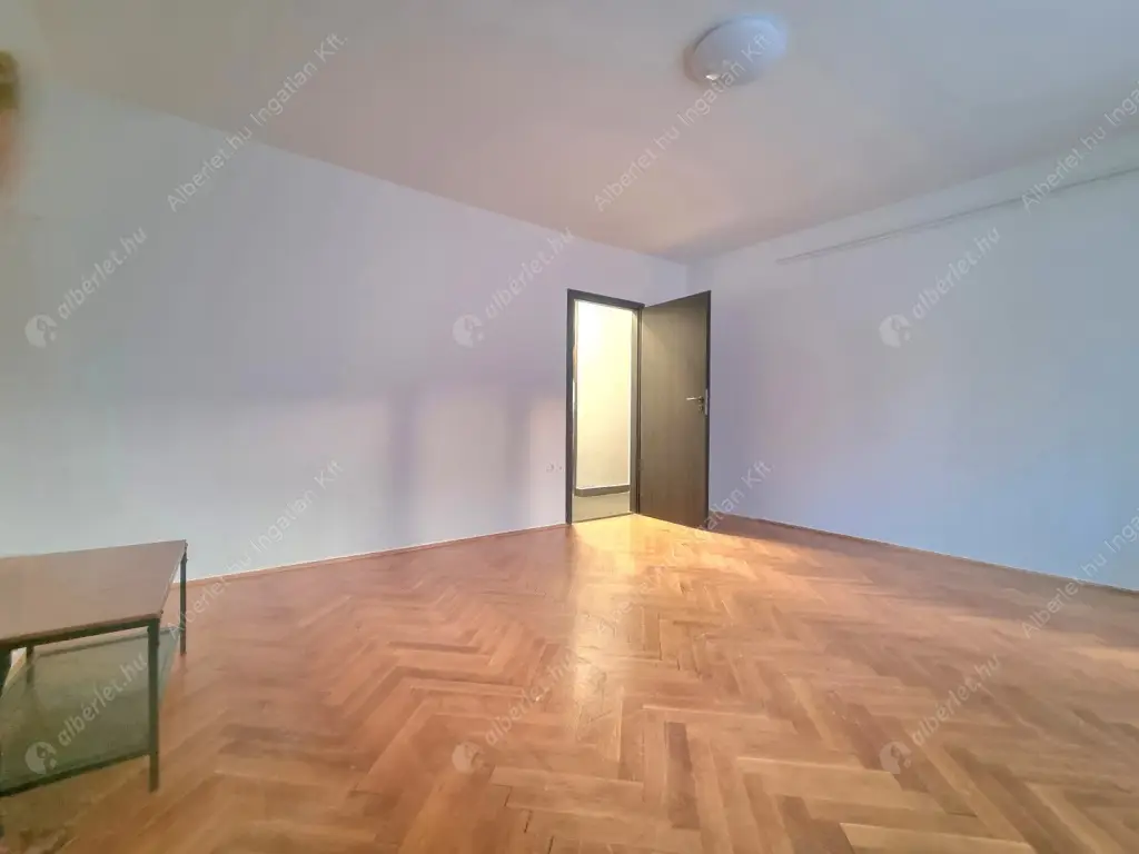 Kiadó albérlet 320000 Ft/hó áron: Budapest, II. kerület  Tárogató út. Mérete: 69 nm, 3 szobás | Alberlet.hu - 6631038