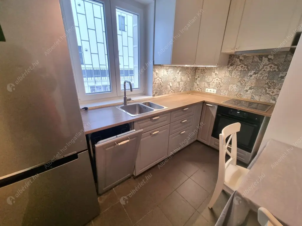 Kiadó albérlet 320000 Ft/hó áron: Budapest, II. kerület  Tárogató út. Mérete: 69 nm, 3 szobás | Alberlet.hu - 6631043