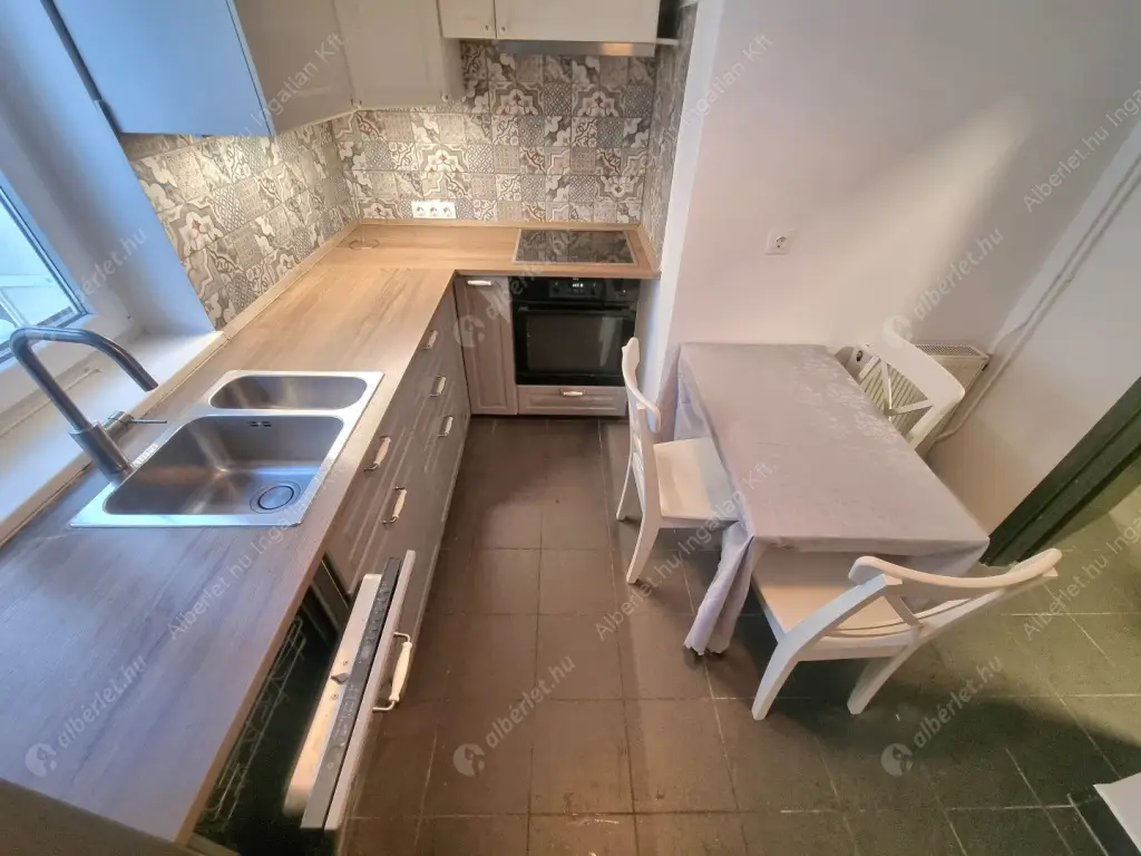Kiadó albérlet 320000 Ft/hó áron: Budapest, II. kerület  Tárogató út. Mérete: 69 nm, 3 szobás | Alberlet.hu - 6631044