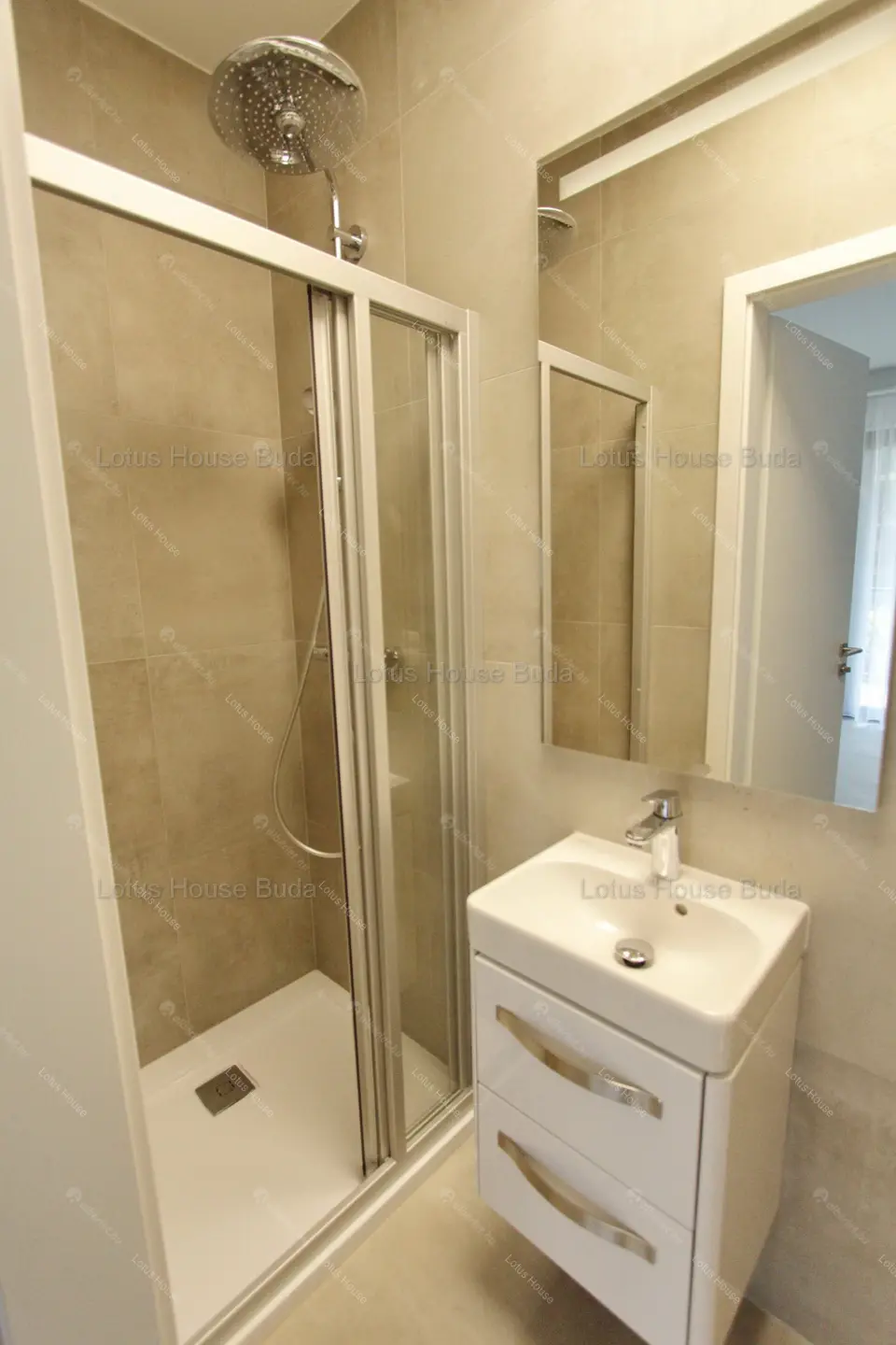 Kiadó albérlet 527000 Ft/hó áron: Budapest, II. kerület  Tárogató út. Mérete: 85 nm, 3 szobás | Alberlet.hu - 6698702