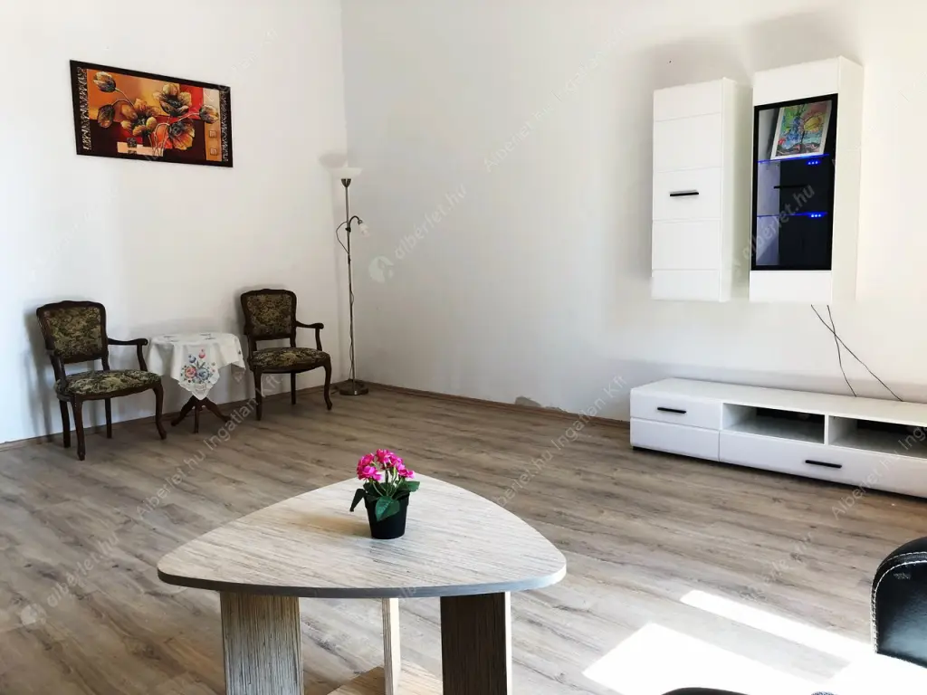 Kiadó albérlet 328000 Ft/hó áron: Budapest, II. kerület  Tölgyfa utca. Mérete: 95 nm, 3 szobás | Alberlet.hu - 6563462