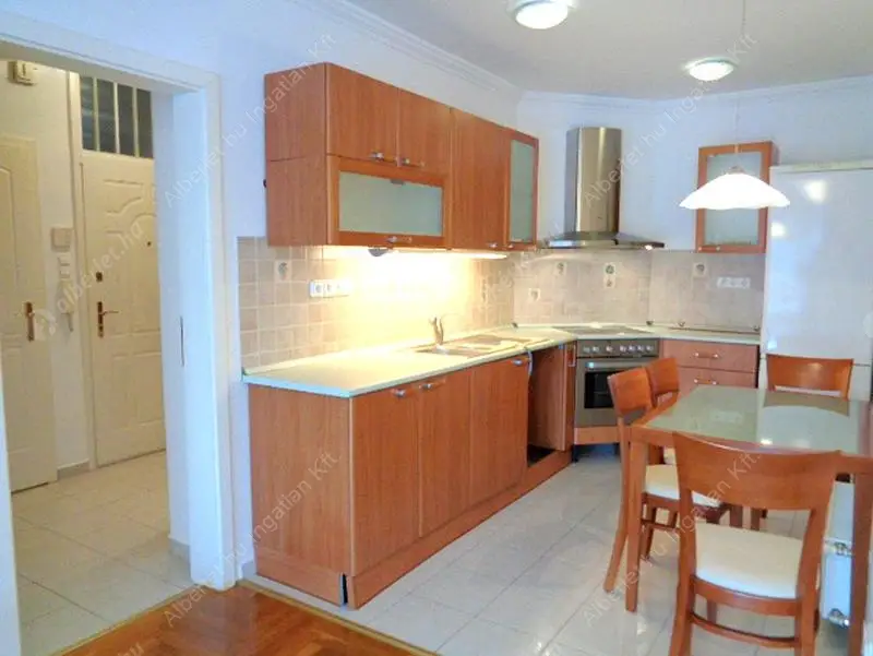 Kiadó albérlet 400000 Ft/hó áron: Budapest, II. kerület  Törökvész út. Mérete: 70 nm, 2 szobás | Alberlet.hu - 6620216