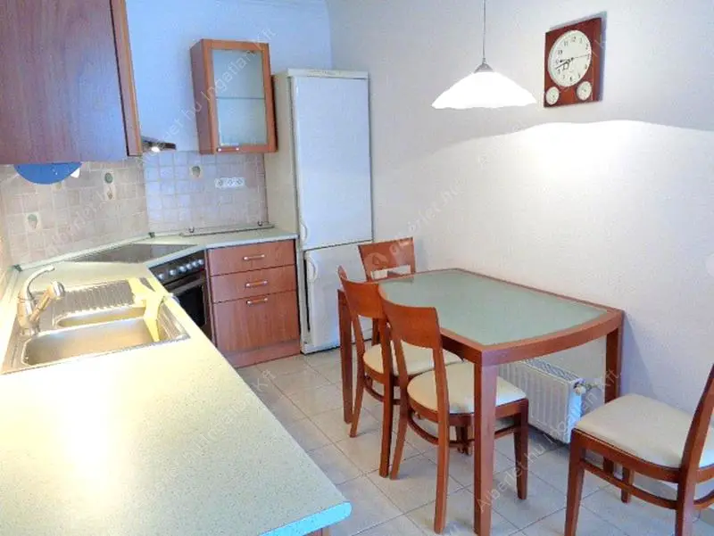 Kiadó albérlet 400000 Ft/hó áron: Budapest, II. kerület  Törökvész út. Mérete: 70 nm, 2 szobás | Alberlet.hu - 6620220