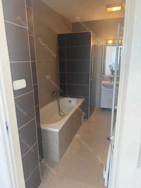 Kiadó albérlet 390000 Ft/hó áron: Budapest, II. kerület  Törökvész út. Mérete: 78 nm, 1 szobás | Alberlet.hu - 6705218