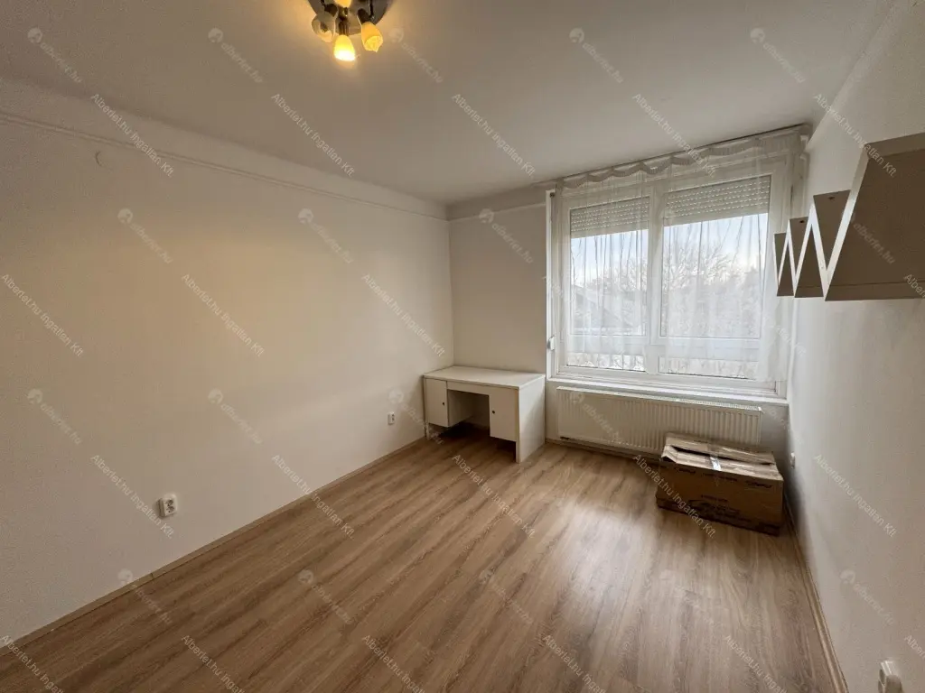 Kiadó albérlet 390000 Ft/hó áron: Budapest, II. kerület  Törökvész út. Mérete: 78 nm, 3 szobás | Alberlet.hu - 6677745