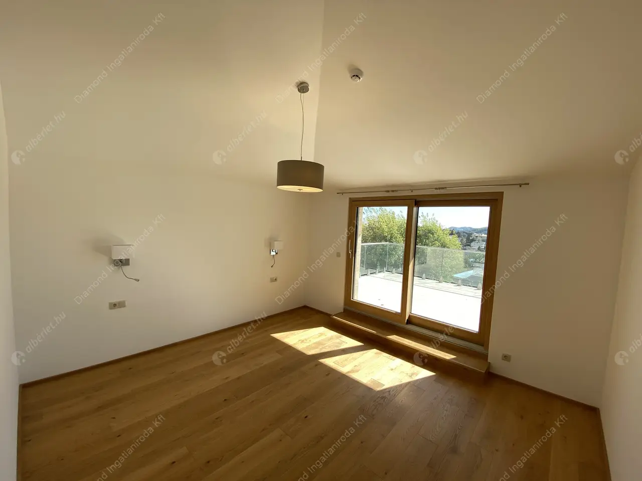 Kiadó albérlet 965000 Ft/hó áron: Budapest, II. kerület  Tövis utca. Mérete: 94 nm, 3 szobás | Alberlet.hu - 5497834