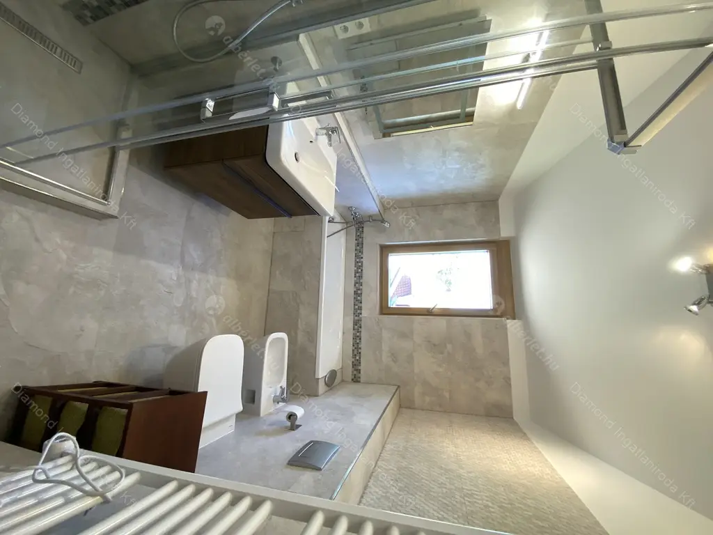 Kiadó albérlet 965000 Ft/hó áron: Budapest, II. kerület  Tövis utca. Mérete: 94 nm, 3 szobás | Alberlet.hu - 5497836