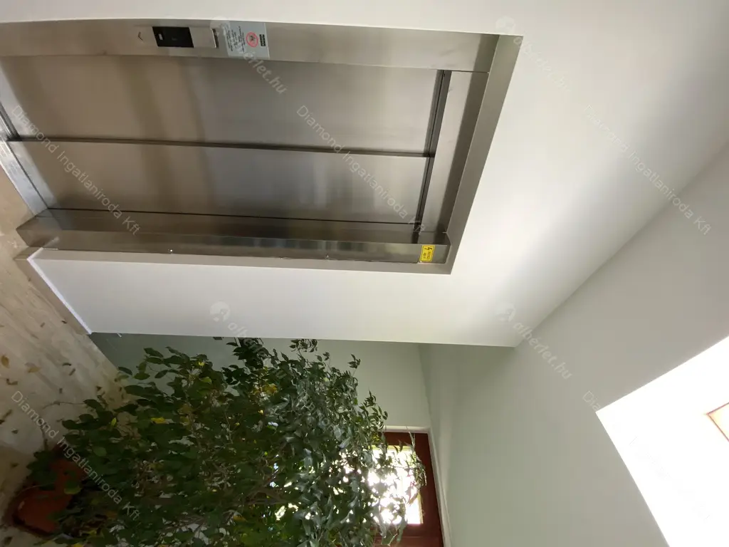 Kiadó albérlet 965000 Ft/hó áron: Budapest, II. kerület  Tövis utca. Mérete: 94 nm, 3 szobás | Alberlet.hu - 5497838