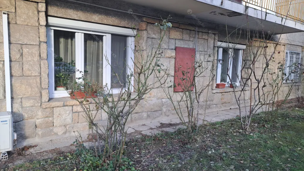 Kiadó albérlet 320000 Ft/hó áron: Budapest, II. kerület  Trombitás út. Mérete: 36 nm, 1 szobás | Alberlet.hu - 6655560