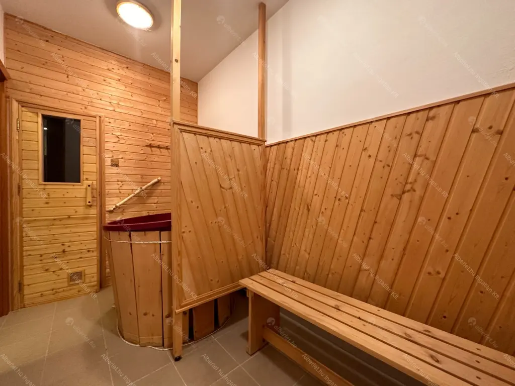 Kiadó albérlet 1144000 Ft/hó áron: Budapest, II. kerület  Turul köz. Mérete: 360 nm, 6 szobás | Alberlet.hu - 6681911