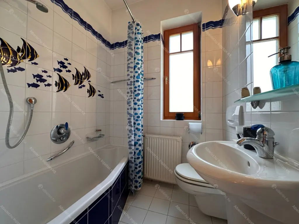 Kiadó albérlet 1144000 Ft/hó áron: Budapest, II. kerület  Turul köz. Mérete: 360 nm, 6 szobás | Alberlet.hu - 6681926