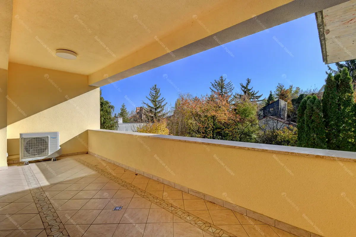 Kiadó albérlet 1071000 Ft/hó áron: Budapest, II. kerület  Vérhalom utca. Mérete: 127 nm, 4 szobás | Alberlet.hu - 6691390