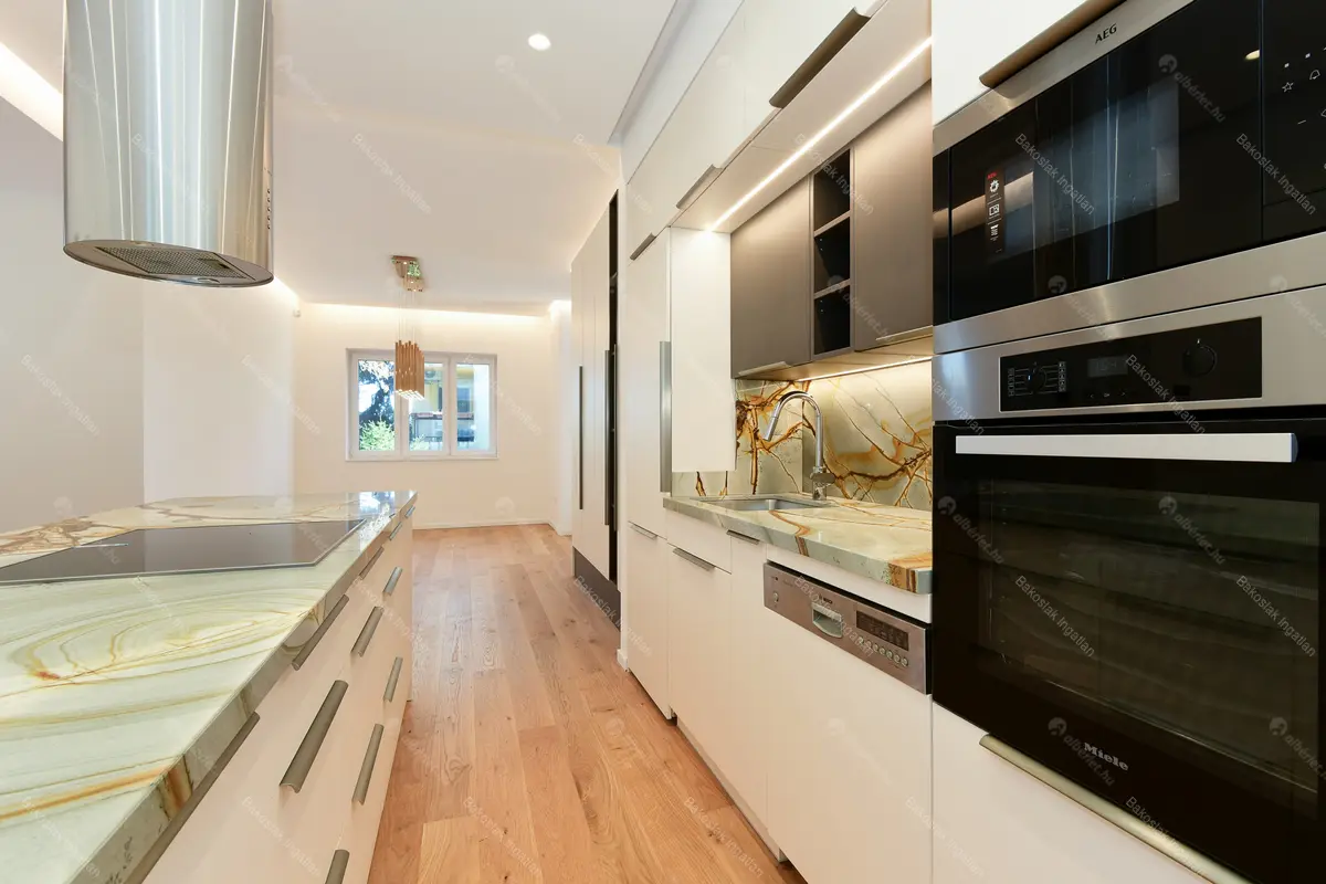 Kiadó albérlet 1148000 Ft/hó áron: Budapest, II. kerület  Vérhalom utca. Mérete: 190 nm, 4 szobás | Alberlet.hu - 6691454