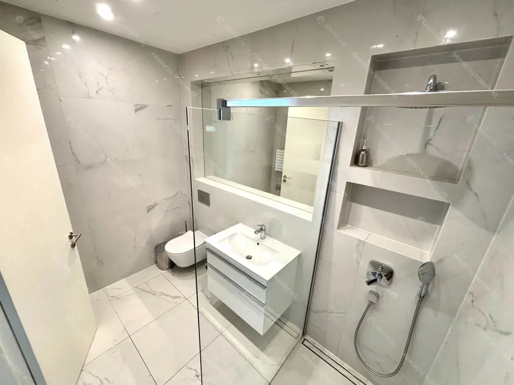 Kiadó albérlet 1130000 Ft/hó áron: Budapest, II. kerület  Vérhalom utca. Mérete: 70 nm, 2 szobás | Alberlet.hu - 6697350