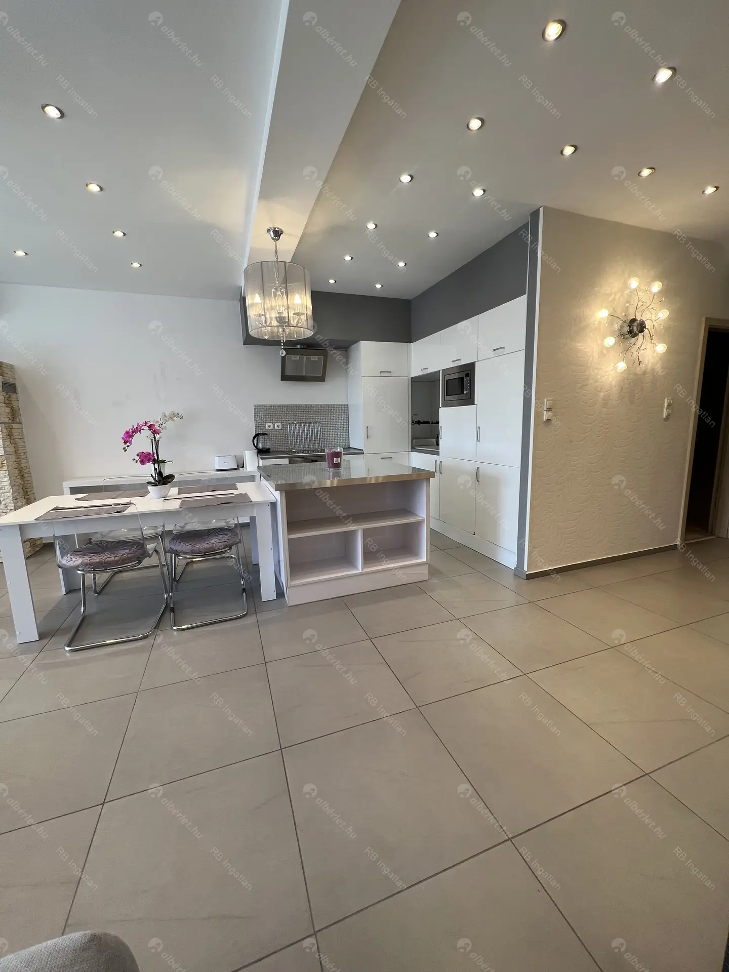 Kiadó albérlet 857000 Ft/hó áron: Budapest, II. kerület  Vihorlát utca. Mérete: 95 nm, 3 szobás | Alberlet.hu - 6317456