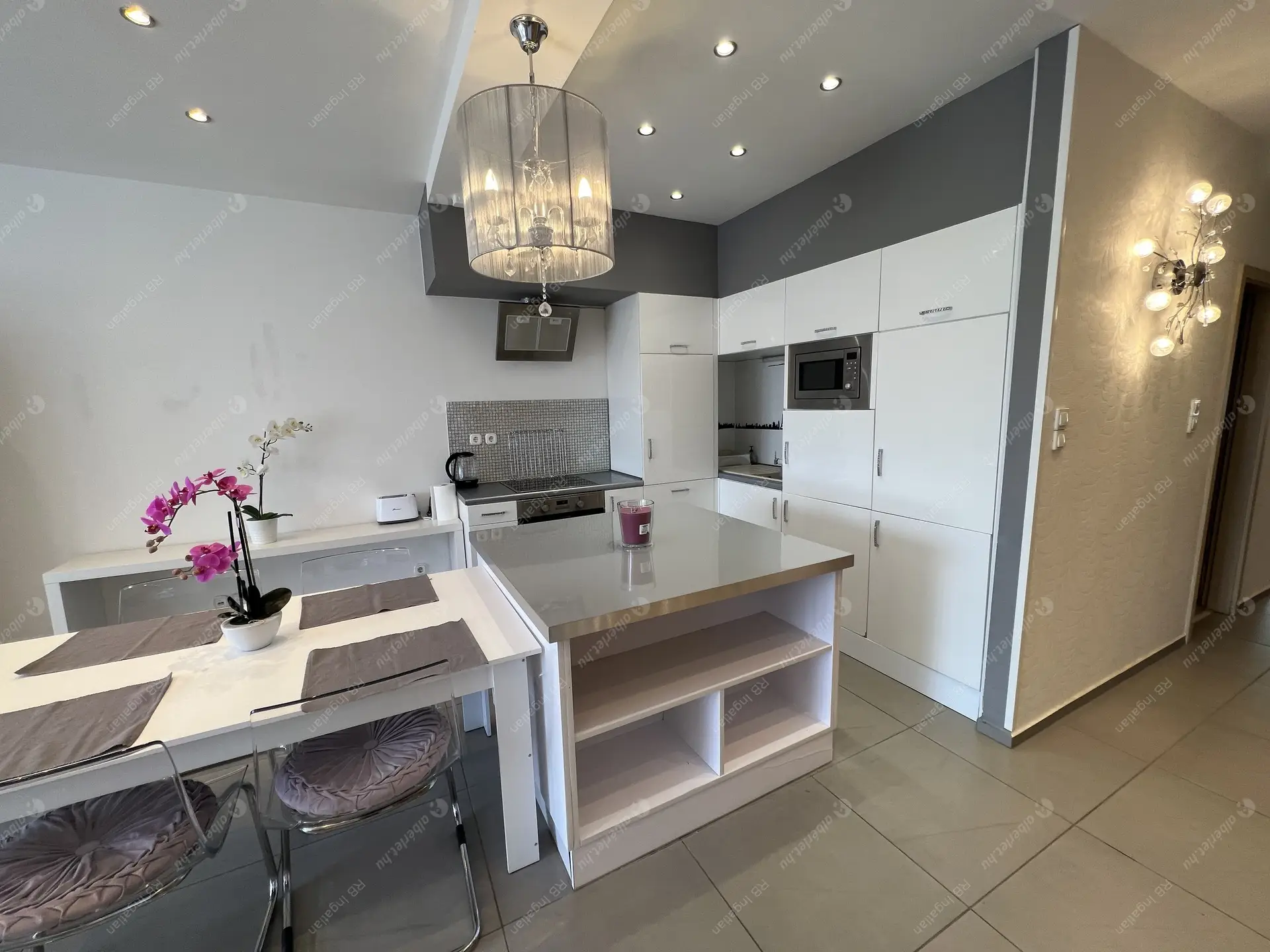 Kiadó albérlet 857000 Ft/hó áron: Budapest, II. kerület  Vihorlát utca. Mérete: 95 nm, 3 szobás | Alberlet.hu - 6317459