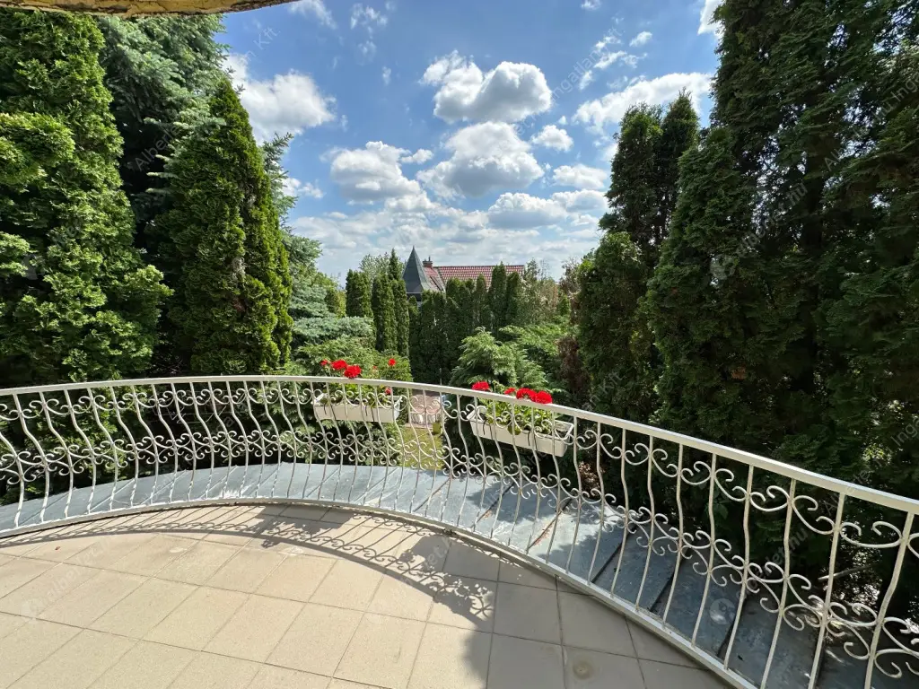 Kiadó albérlet 854000 Ft/hó áron: Budapest, II. kerület  Vihorlát utca. Mérete: 95 nm, 3 szobás | Alberlet.hu - 6518200