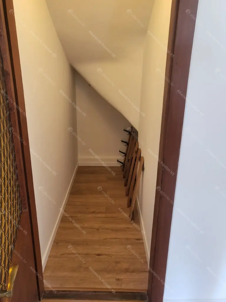 Kiadó albérlet 500000 Ft/hó áron: Budapest, II. kerület  Vöröstorony lejtő. Mérete: 100 nm, 3 szobás | Alberlet.hu - 6676272