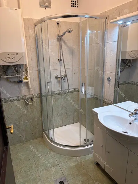 Kiadó albérlet 240000 Ft/hó áron: Budapest, II. kerület  Vöröstorony lejtő. Mérete: 38 nm, 1 szobás | Alberlet.hu - 6641552