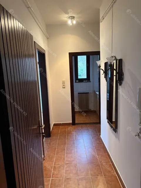 Kiadó albérlet 240000 Ft/hó áron: Budapest, II. kerület  Vöröstorony lejtő. Mérete: 38 nm, 1 szobás | Alberlet.hu - 6641555