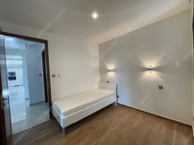Kiadó albérlet 970000 Ft/hó áron: Budapest, II. kerület  Vöröstorony utca. Mérete: 135 nm, 4 szobás | Alberlet.hu - 6544103