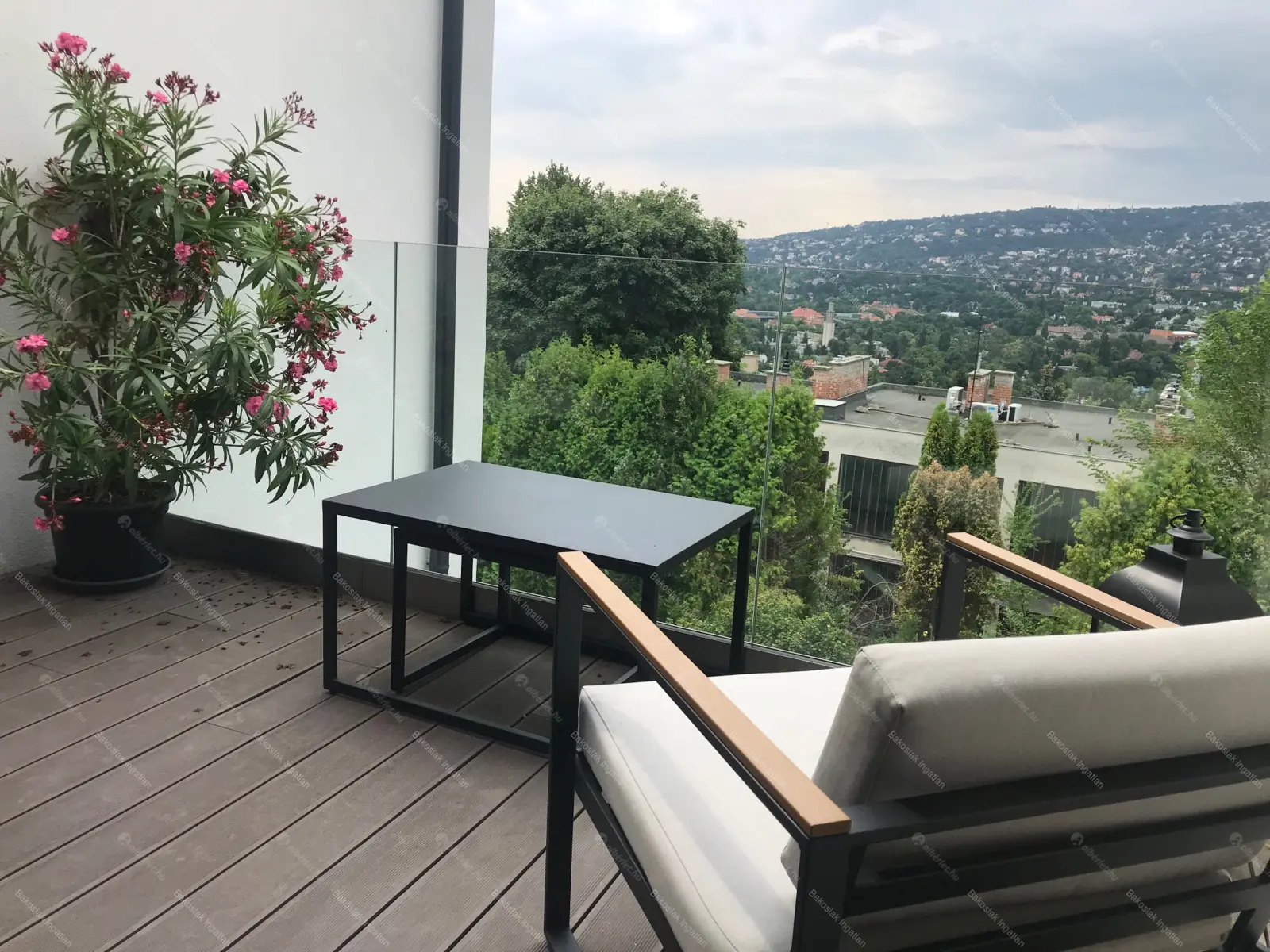 Kiadó albérlet 965000 Ft/hó áron: Budapest, II. kerület  Vöröstorony utca. Mérete: 135 nm, 4 szobás | Alberlet.hu - 6658307