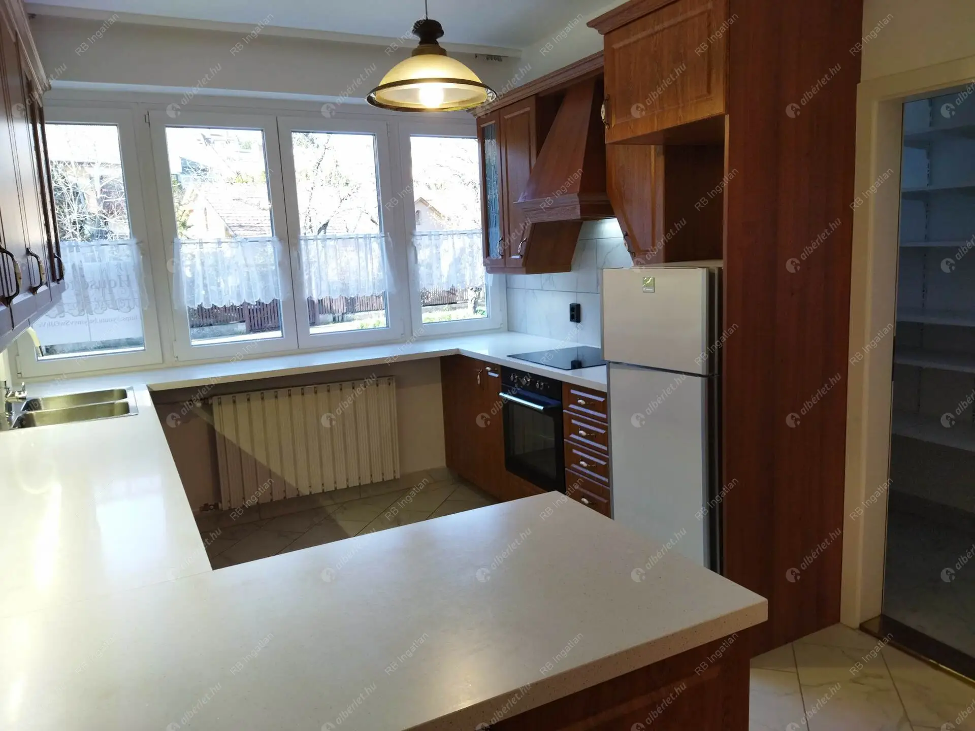 Kiadó albérlet 971000 Ft/hó áron: Budapest, II. kerület  Zöldkő utca. Mérete: 230 nm, 5 szobás | Alberlet.hu - 6468397