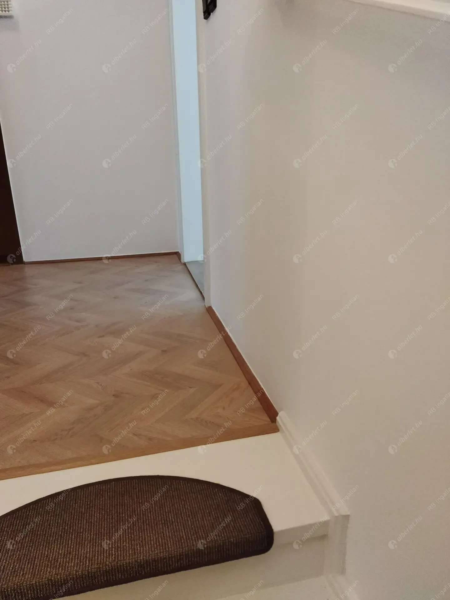 Kiadó albérlet 971000 Ft/hó áron: Budapest, II. kerület  Zöldkő utca. Mérete: 230 nm, 5 szobás | Alberlet.hu - 6468405