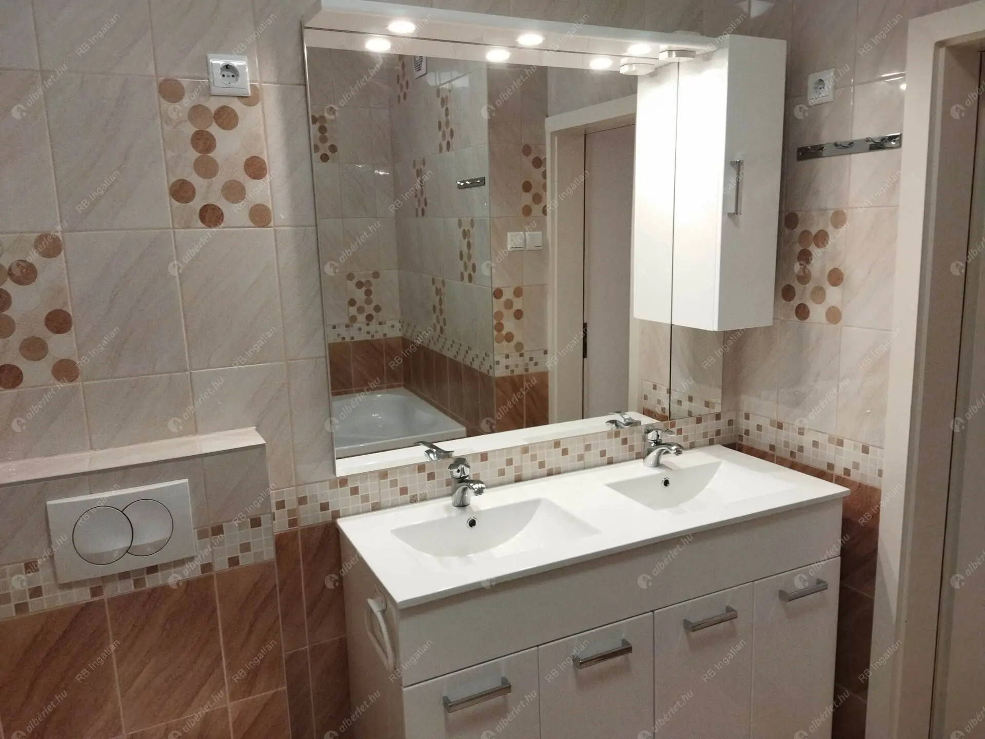 Kiadó albérlet 971000 Ft/hó áron: Budapest, II. kerület  Zöldkő utca. Mérete: 230 nm, 5 szobás | Alberlet.hu - 6468410