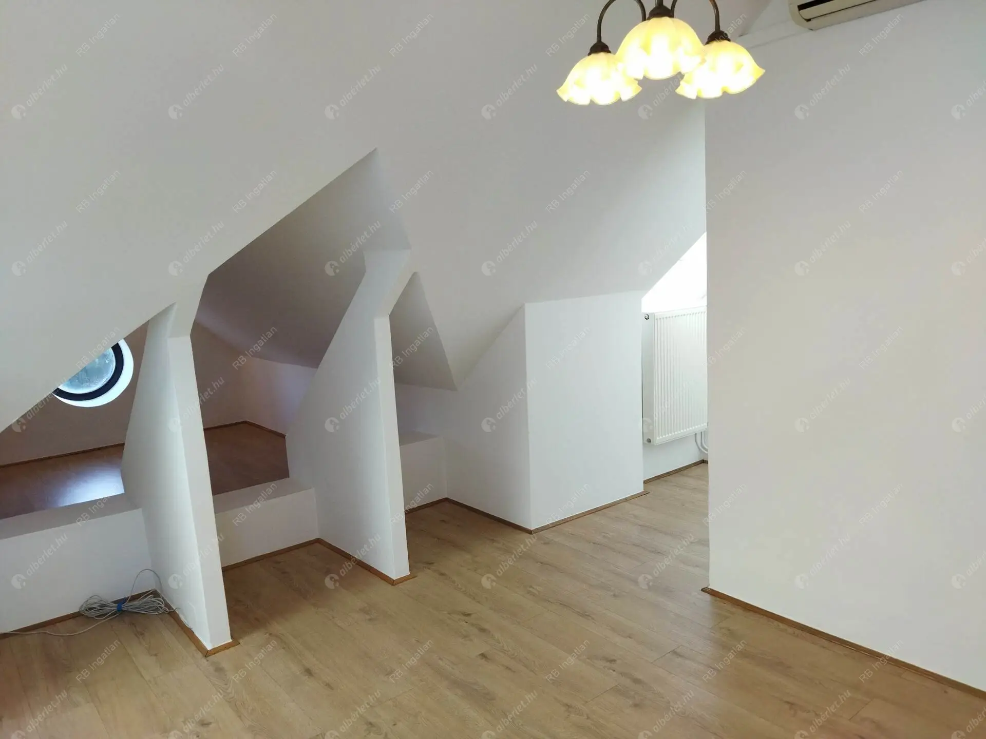 Kiadó albérlet 971000 Ft/hó áron: Budapest, II. kerület  Zöldkő utca. Mérete: 230 nm, 5 szobás | Alberlet.hu - 6468420