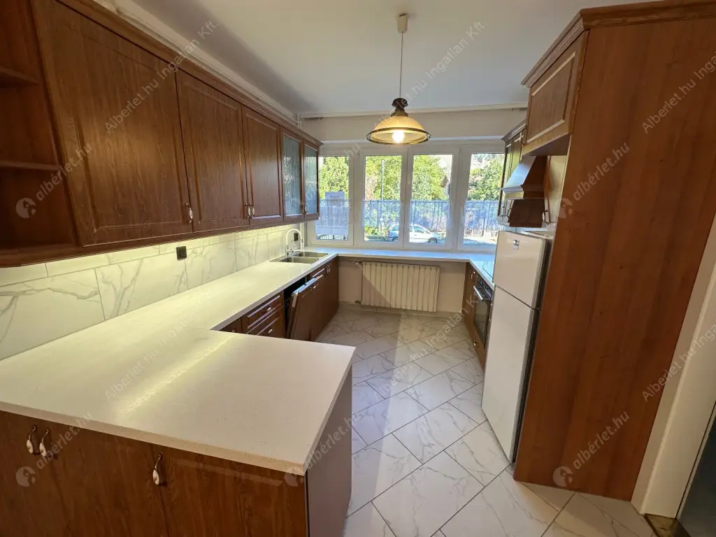 Kiadó albérlet 962000 Ft/hó áron: Budapest, II. kerület  Zöldkő utca. Mérete: 230 nm, 4 szobás | Alberlet.hu - 6567870