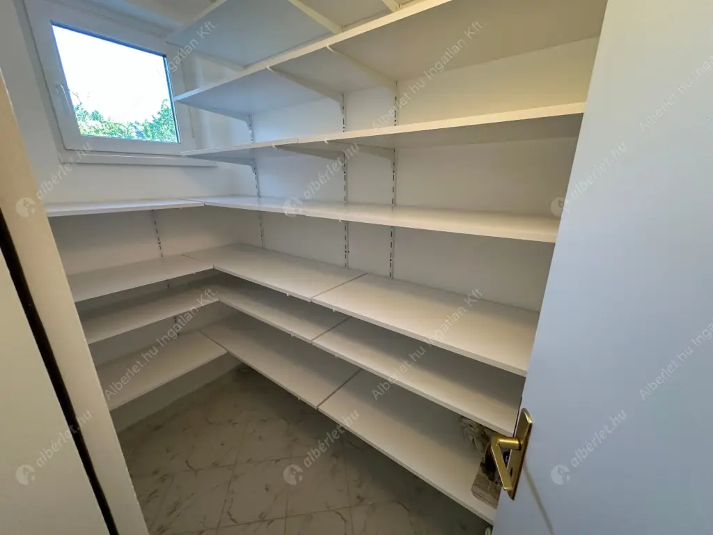 Kiadó albérlet 962000 Ft/hó áron: Budapest, II. kerület  Zöldkő utca. Mérete: 230 nm, 4 szobás | Alberlet.hu - 6567872