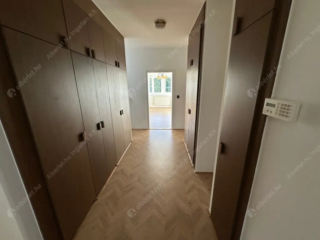 Kiadó albérlet 962000 Ft/hó áron: Budapest, II. kerület  Zöldkő utca. Mérete: 230 nm, 4 szobás | Alberlet.hu - 6567886