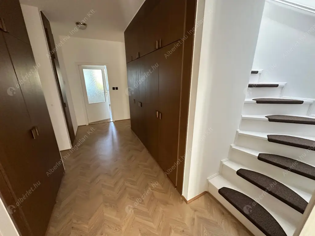 Kiadó albérlet 962000 Ft/hó áron: Budapest, II. kerület  Zöldkő utca. Mérete: 230 nm, 4 szobás | Alberlet.hu - 6567887