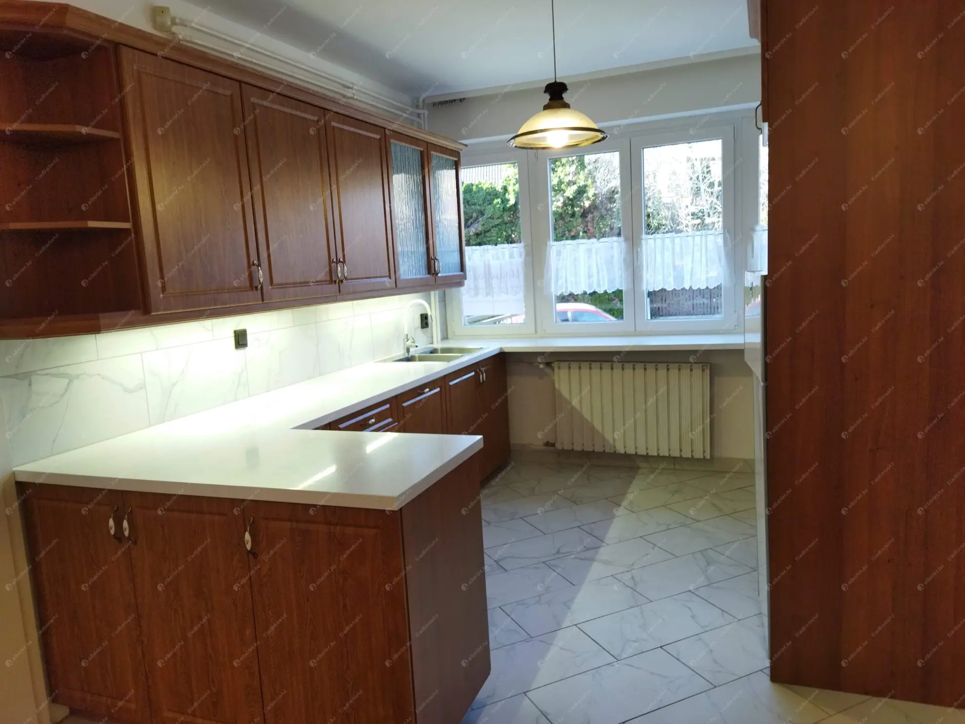 Kiadó albérlet 929000 Ft/hó áron: Budapest, II. kerület  Zöldkő utca. Mérete: 230 nm, 4 szobás | Alberlet.hu - 6605181