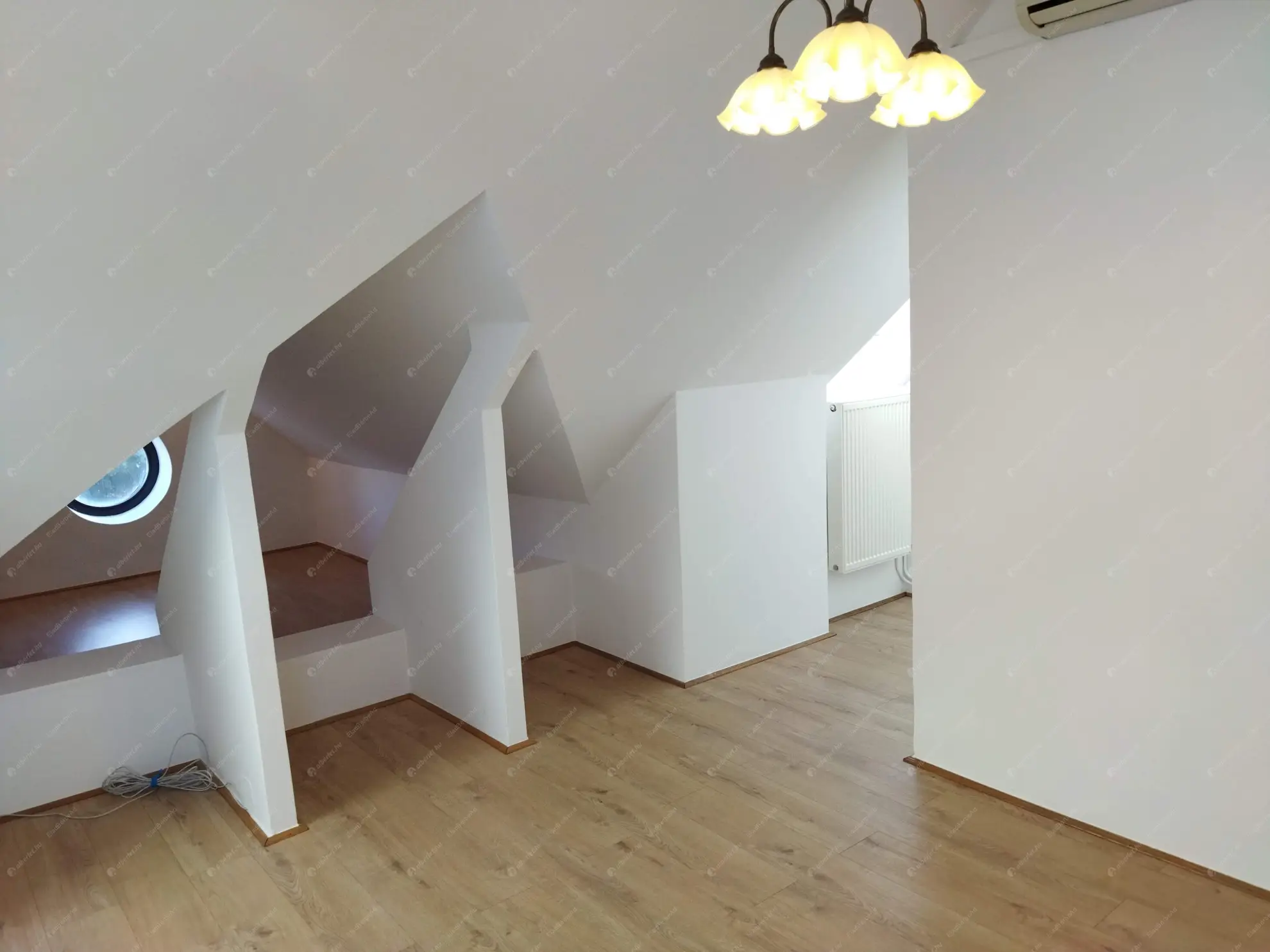 Kiadó albérlet 929000 Ft/hó áron: Budapest, II. kerület  Zöldkő utca. Mérete: 230 nm, 4 szobás | Alberlet.hu - 6605185