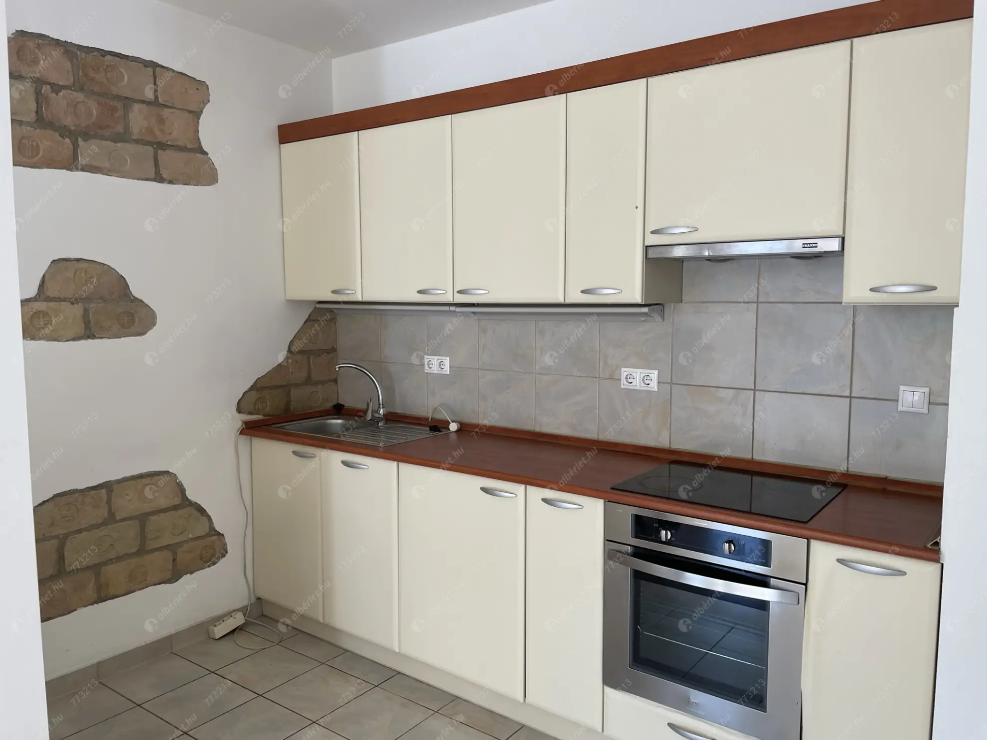 Kiadó albérlet 250000 Ft/hó áron: Budapest, III. kerület   1053 Nánási út . Mérete: 57 nm, 2 szobás | Alberlet.hu - 6627579