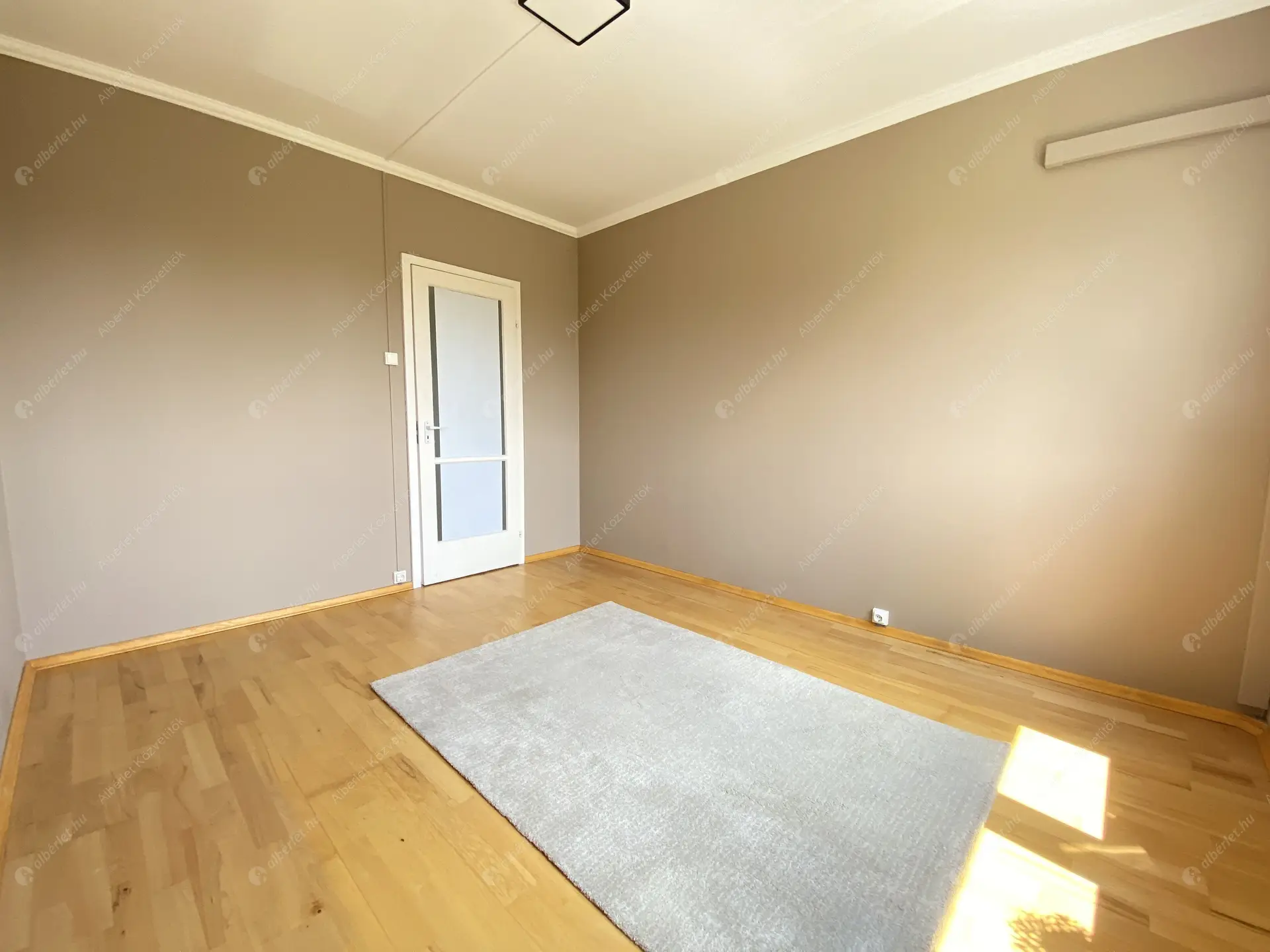 Kiadó albérlet 240000 Ft/hó áron: Budapest, III. kerület  Ágoston utca. Mérete: 66 nm, 3 szobás | Alberlet.hu - 6009331